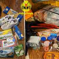 aiding-donation-newcumer-canada-stuff-food